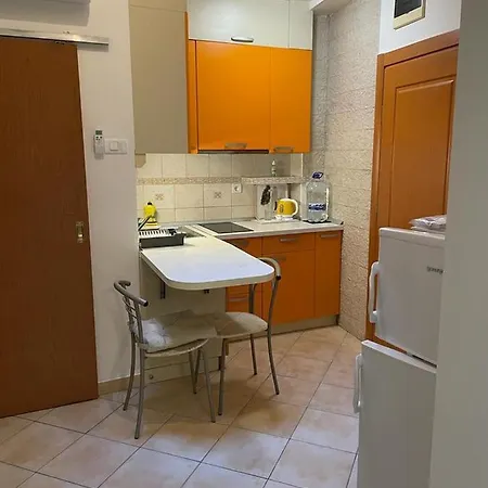 Studio Luna Apartment *